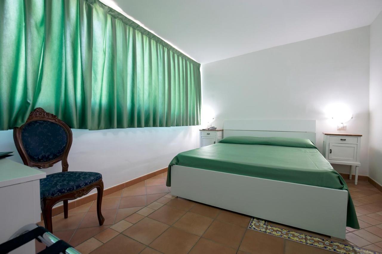 La Panoramica Hotel Castellammare di Stabia Ngoại thất bức ảnh