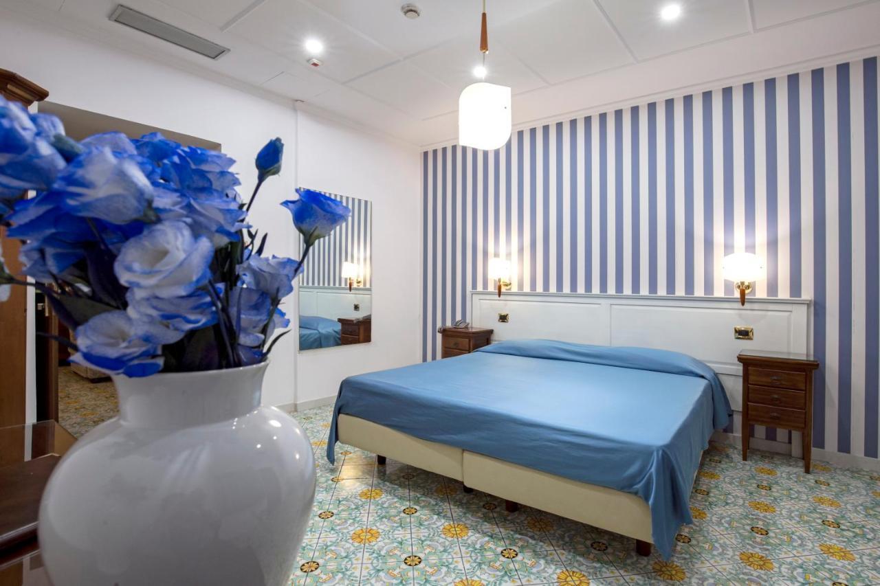 La Panoramica Hotel Castellammare di Stabia Ngoại thất bức ảnh